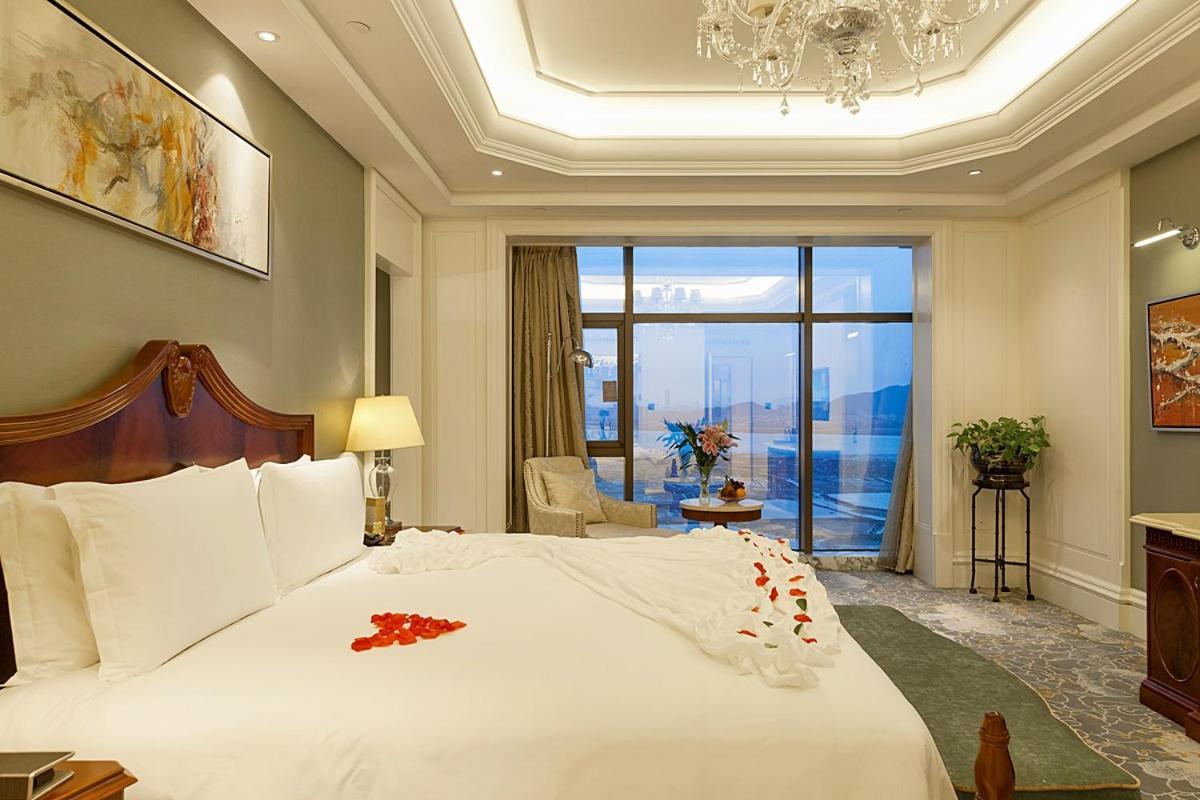 Royal Seaside Hotel And Hot Springs Xiamen Exterior photo