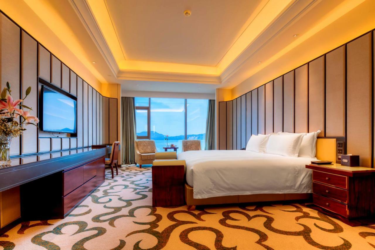 Royal Seaside Hotel And Hot Springs Xiamen Exterior photo
